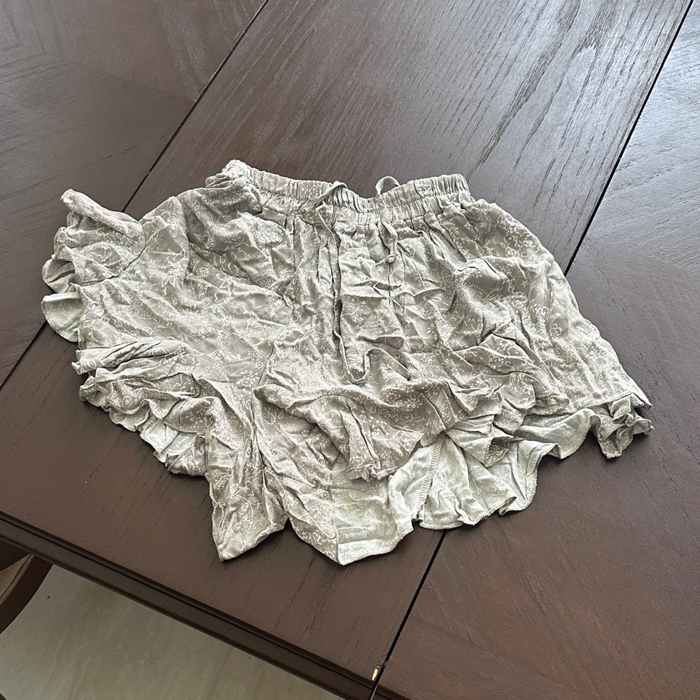 Women's Gray Ruffled Shorts